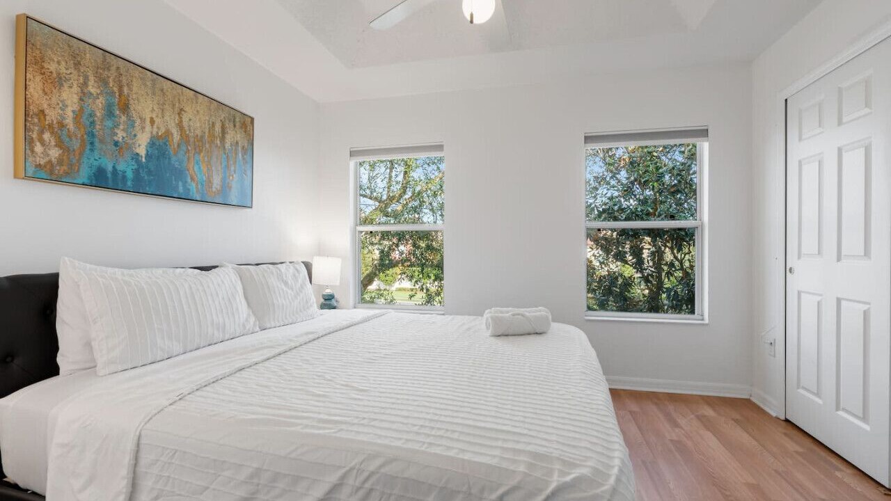 Photo of Bedroom in Crestwynd Bay