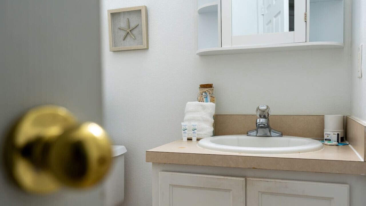 Photo of Bathroom in Crestwynd Bay