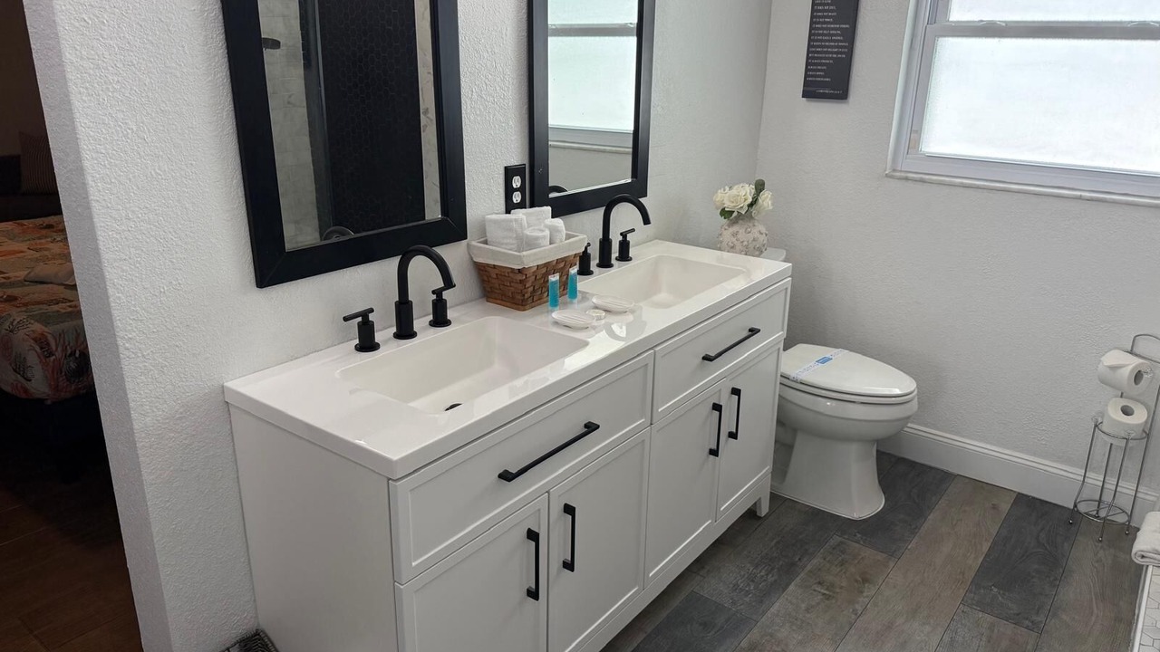 Photo of Bathroom in Cypress Gardens