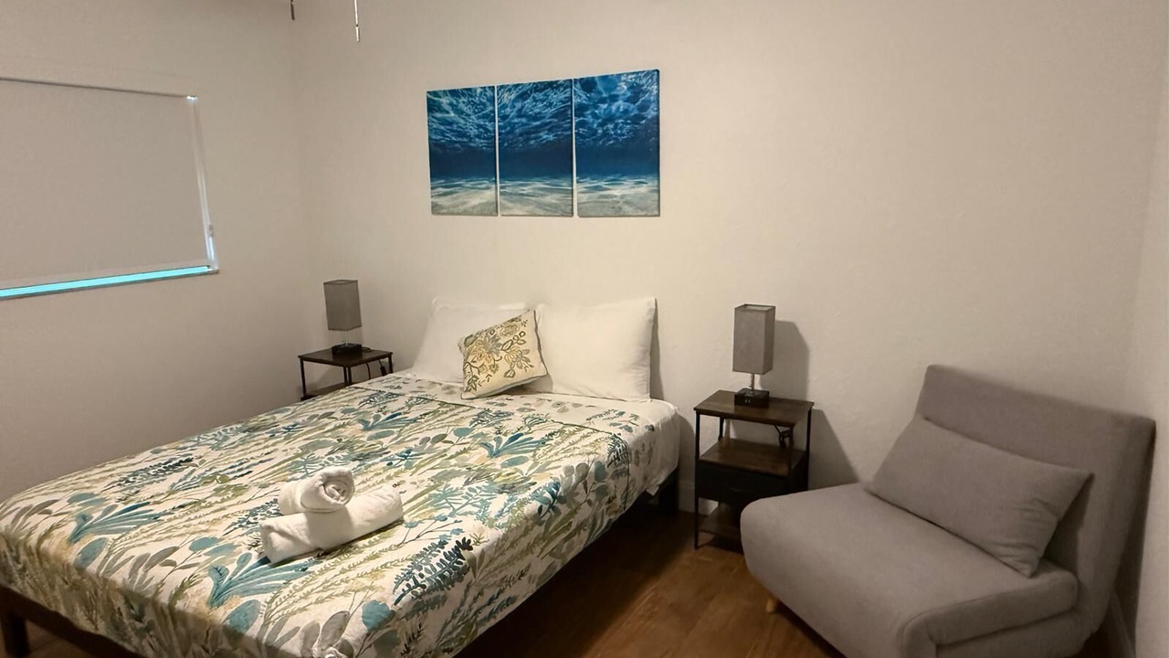 Photo of Bedroom in Cypress Gardens