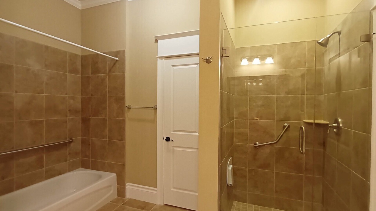 Photo of Bathroom in San Carlos Park