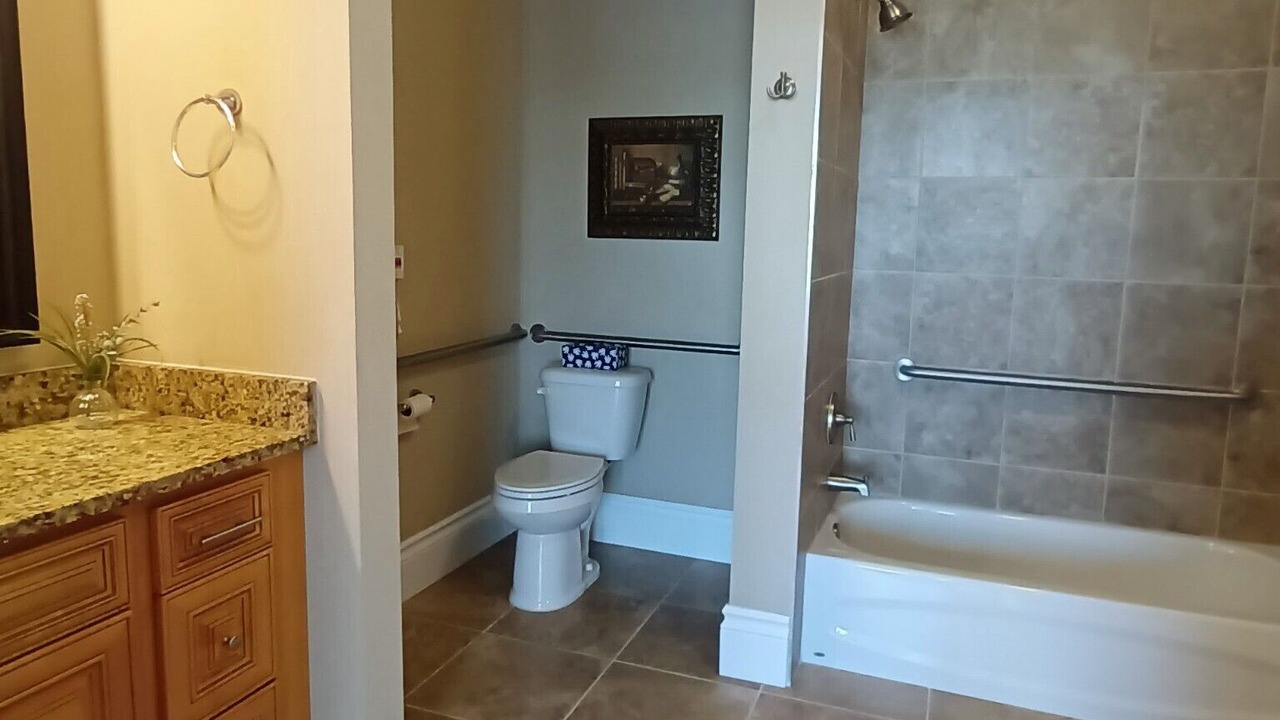 Photo of Bathroom in San Carlos Park