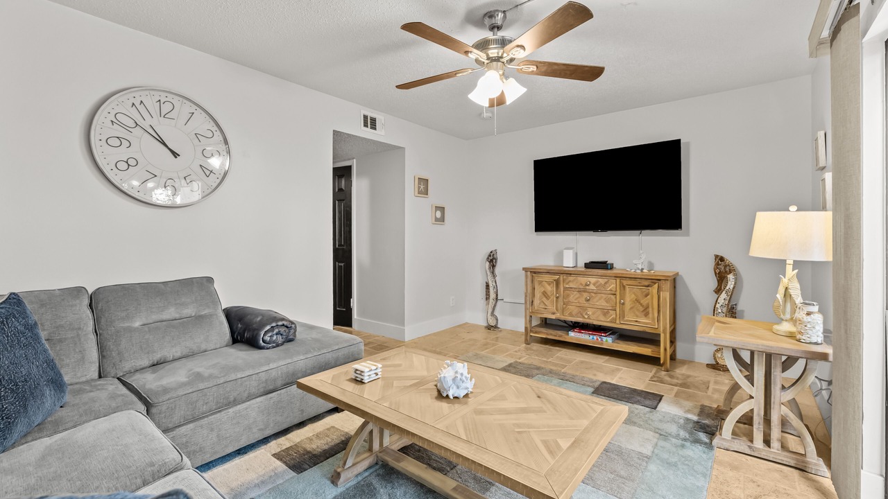 Photo of Livingroom in South Gate Ridge