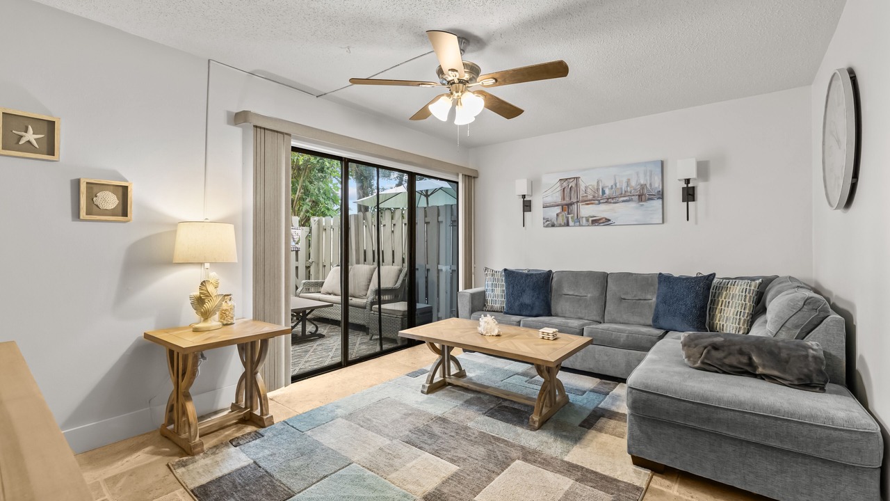 Photo of Livingroom in South Gate Ridge