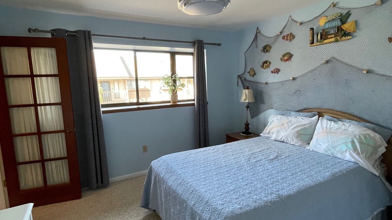 Photo of Bedroom in Bokeelia