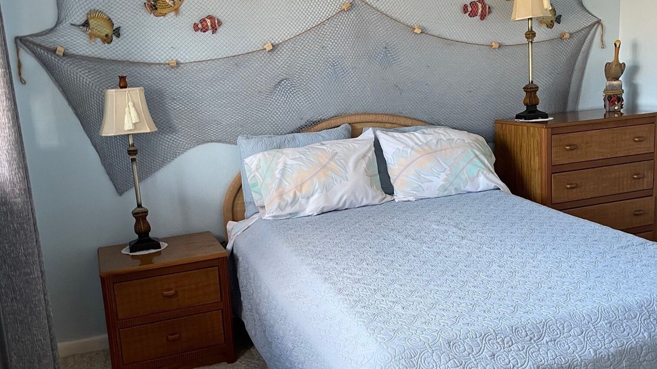 Photo of Bedroom in Bokeelia