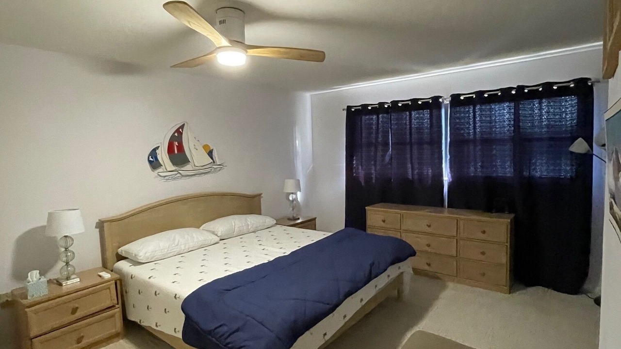 Photo of Bedroom in Bokeelia