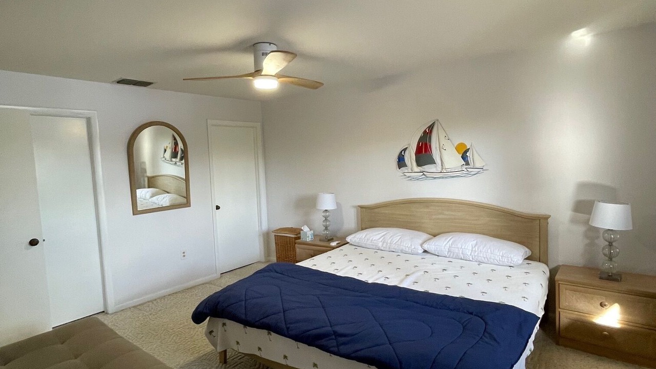 Photo of Bedroom in Bokeelia