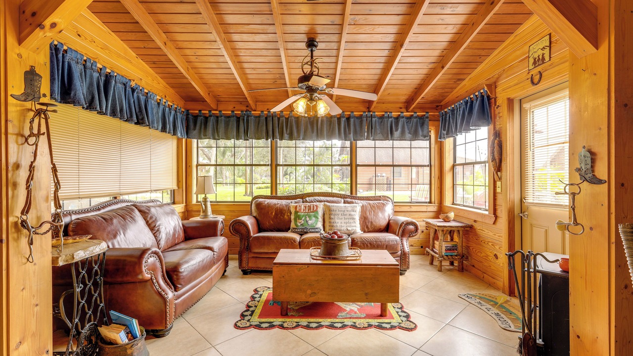 Photo of Bedroom in Okeechobee