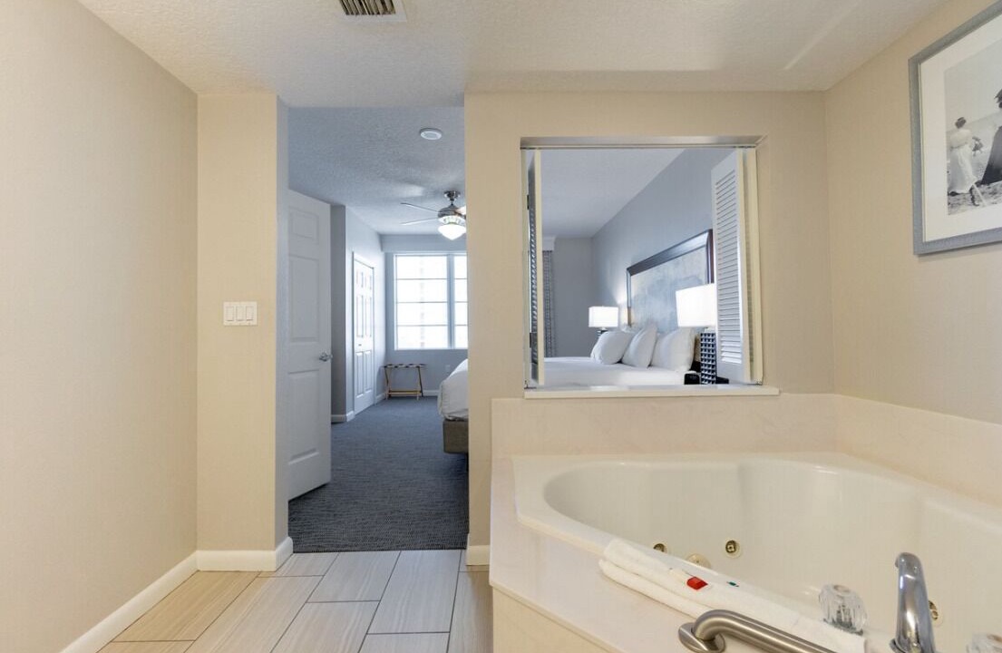 Photo of Bathroom in Smith's Memento
