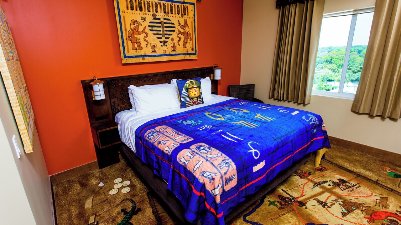 Photo of Bedroom in Cypress Gardens