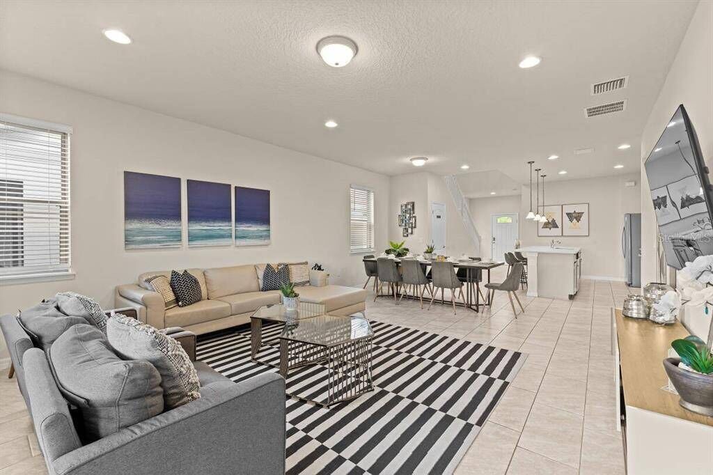 Photo of Livingroom in Four Corners