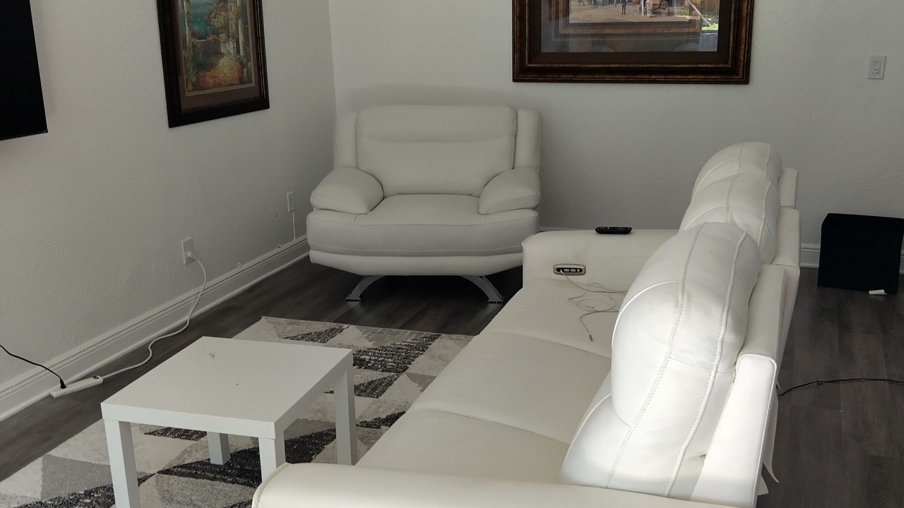 Photo of Livingroom in North Lauderdale