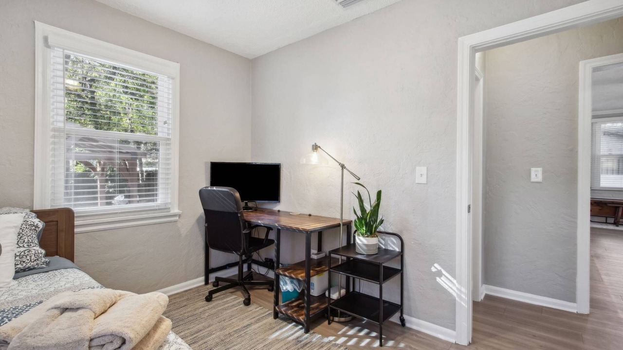 Photo of Bedroom in Murray Hill