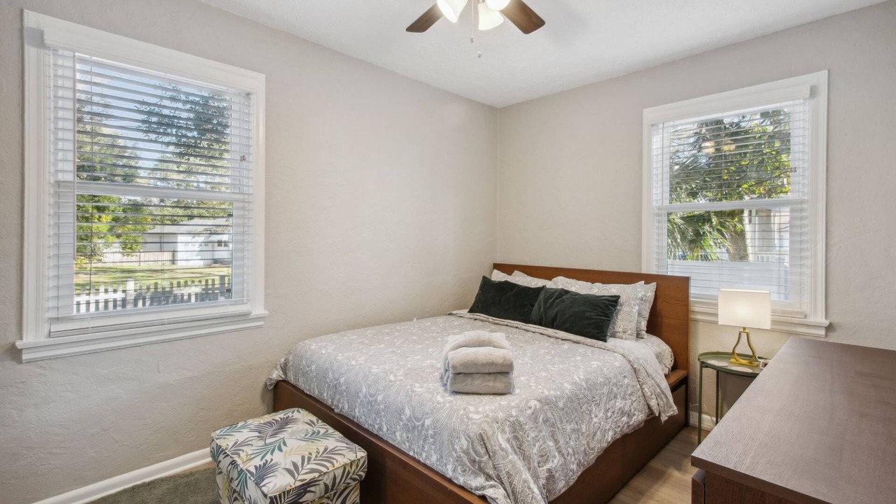 Photo of Bedroom in Murray Hill