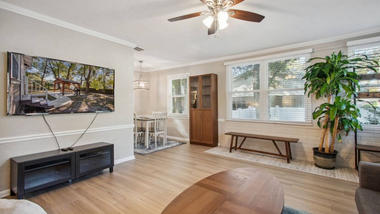 Photo of Livingroom in Murray Hill