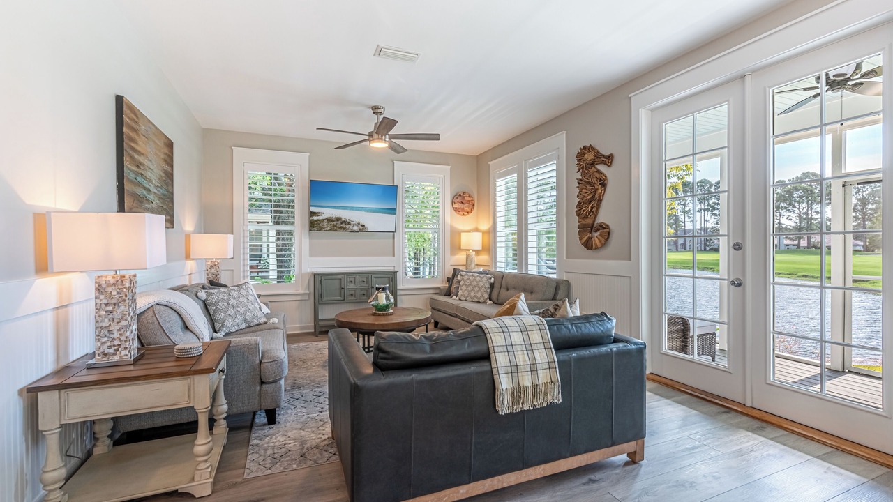 Photo of Livingroom in Laurel Grove