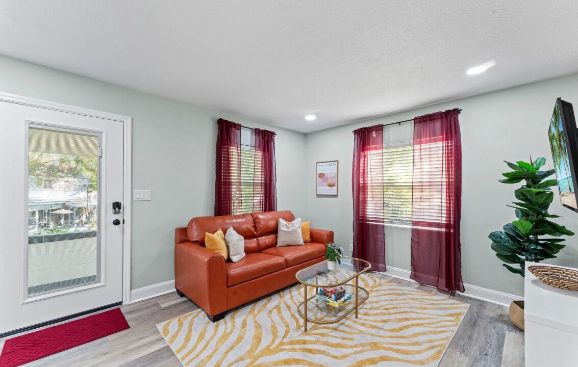Photo of Livingroom in Murray Hill