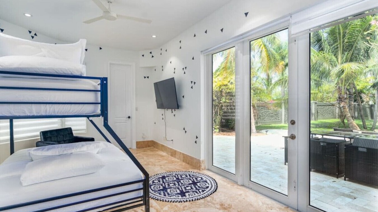 Photo of Bedroom in Dania Beach