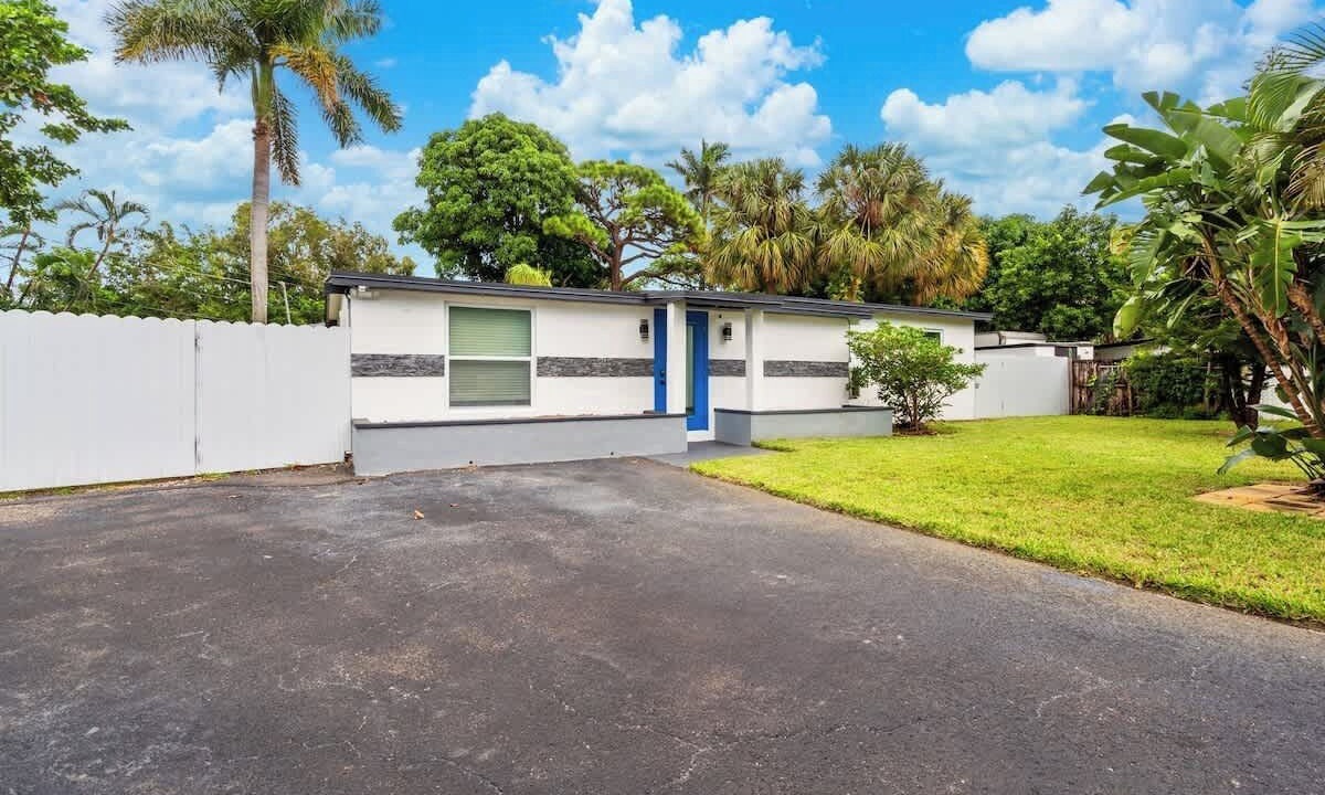 Photo of Outdoor in Pompano Beach