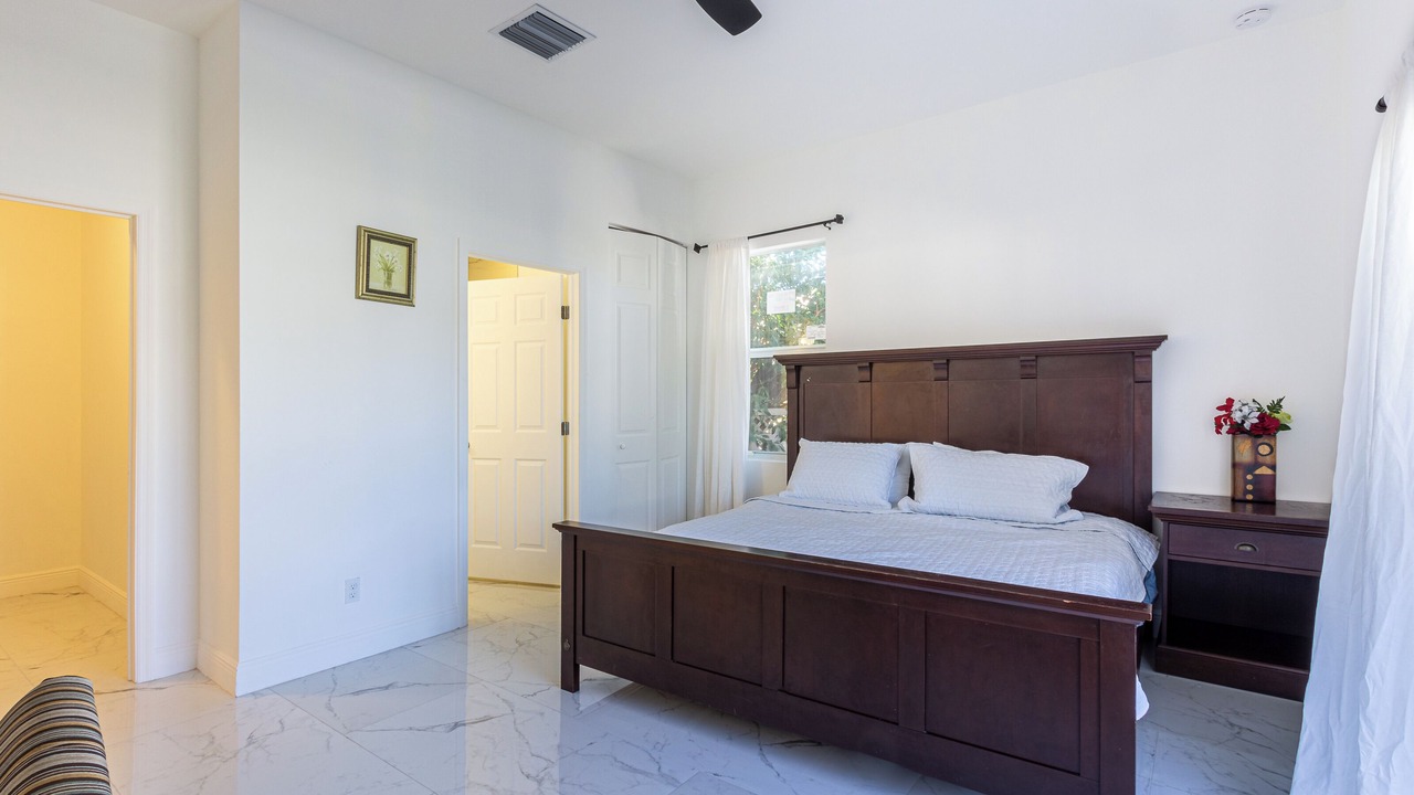 Photo of Bedroom in Dania Beach