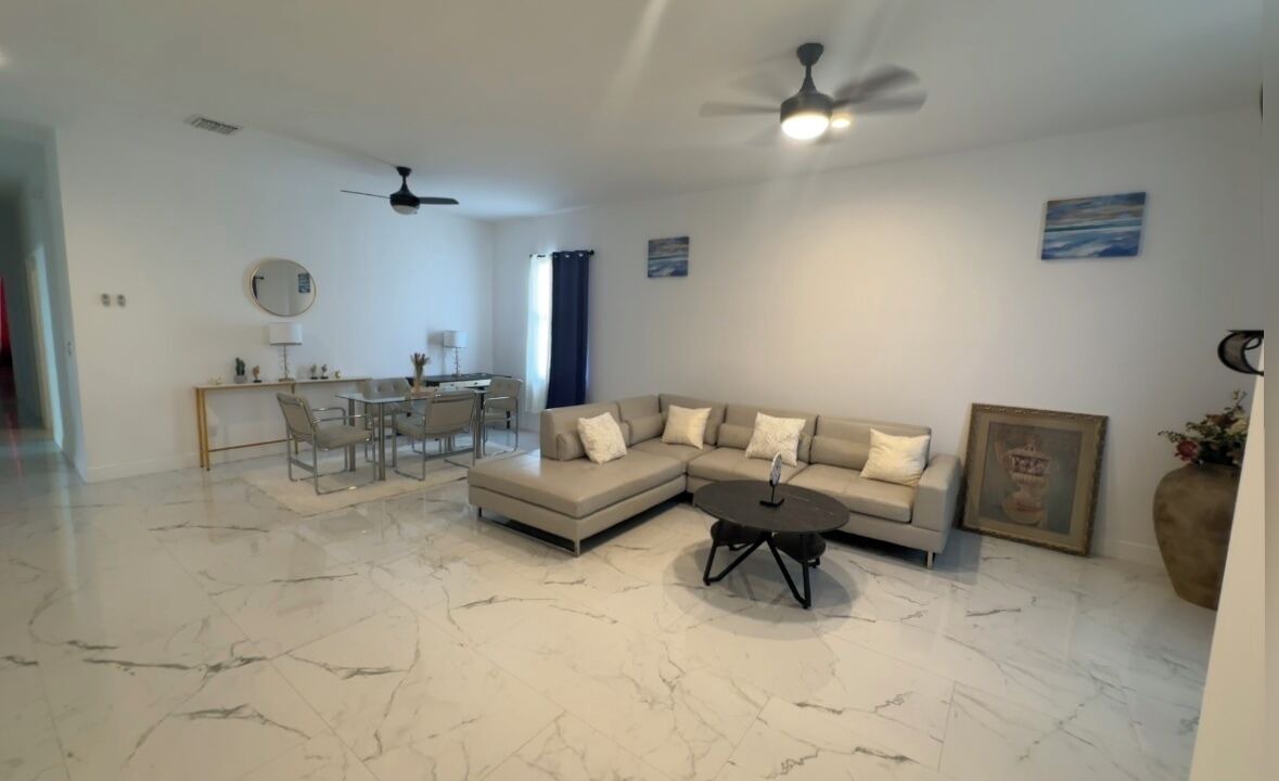 Photo of Livingroom in Dania Beach