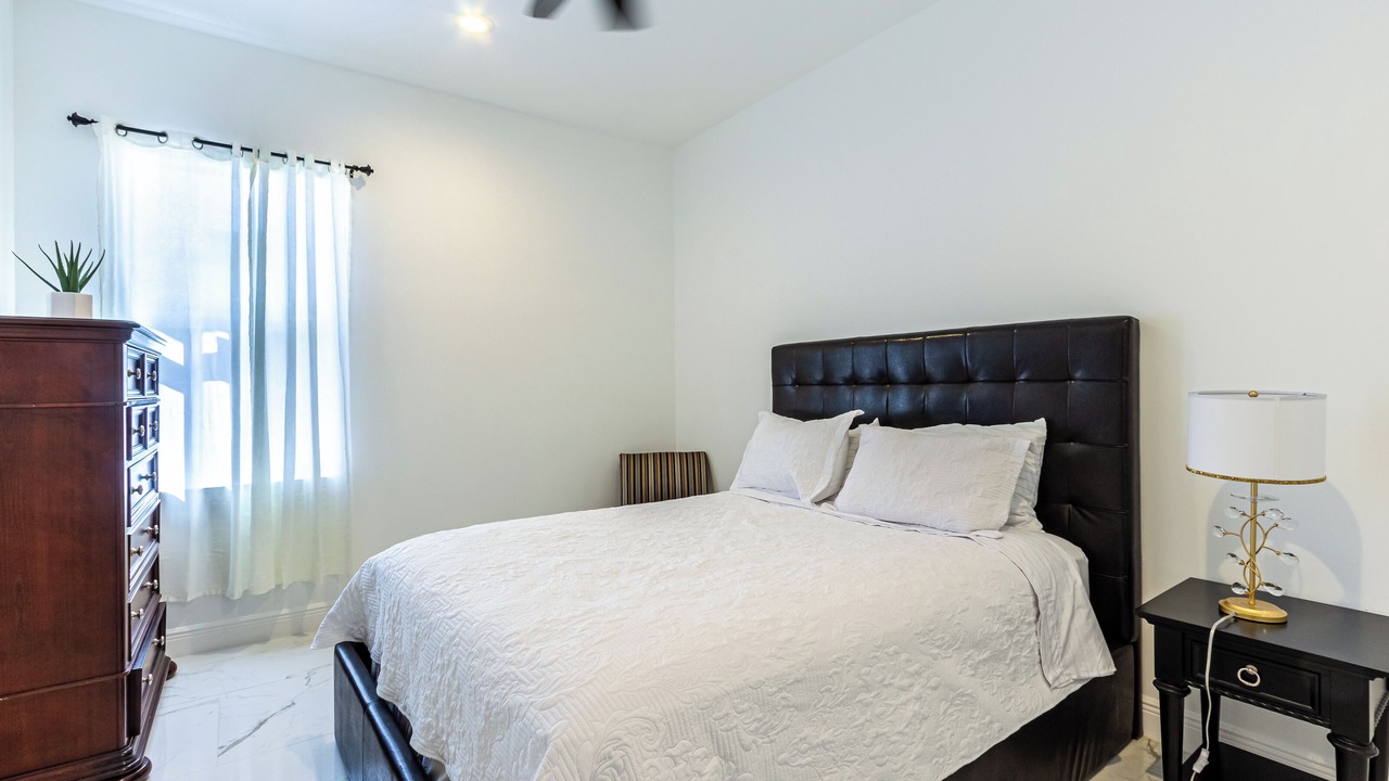 Photo of Bedroom in Dania Beach