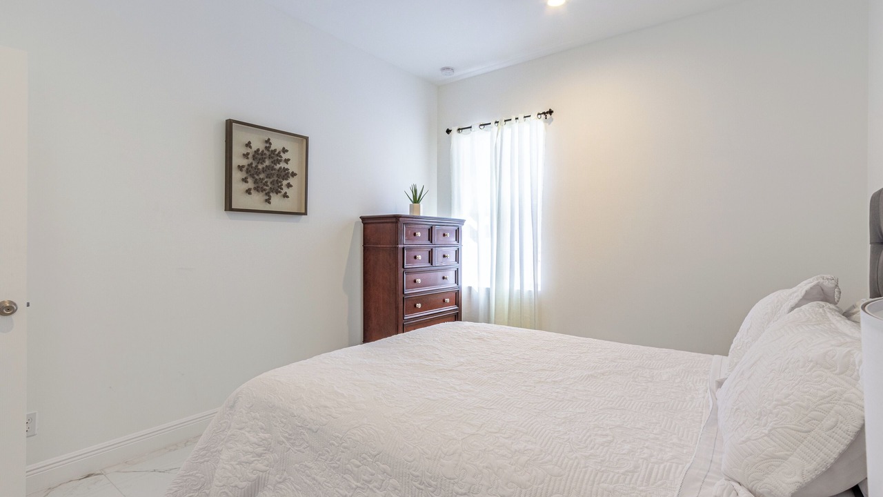 Photo of Bedroom in Dania Beach