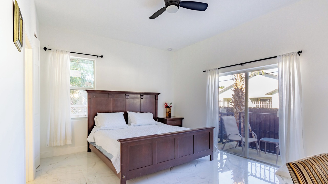 Photo of Bedroom in Dania Beach