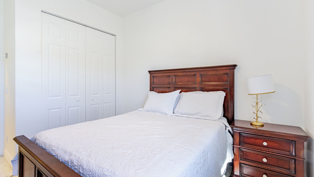 Photo of Bedroom in Dania Beach