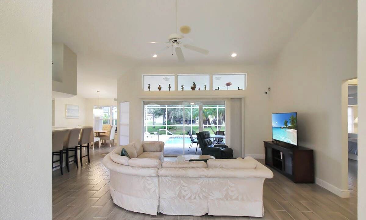 Photo of Livingroom in Deep Creek