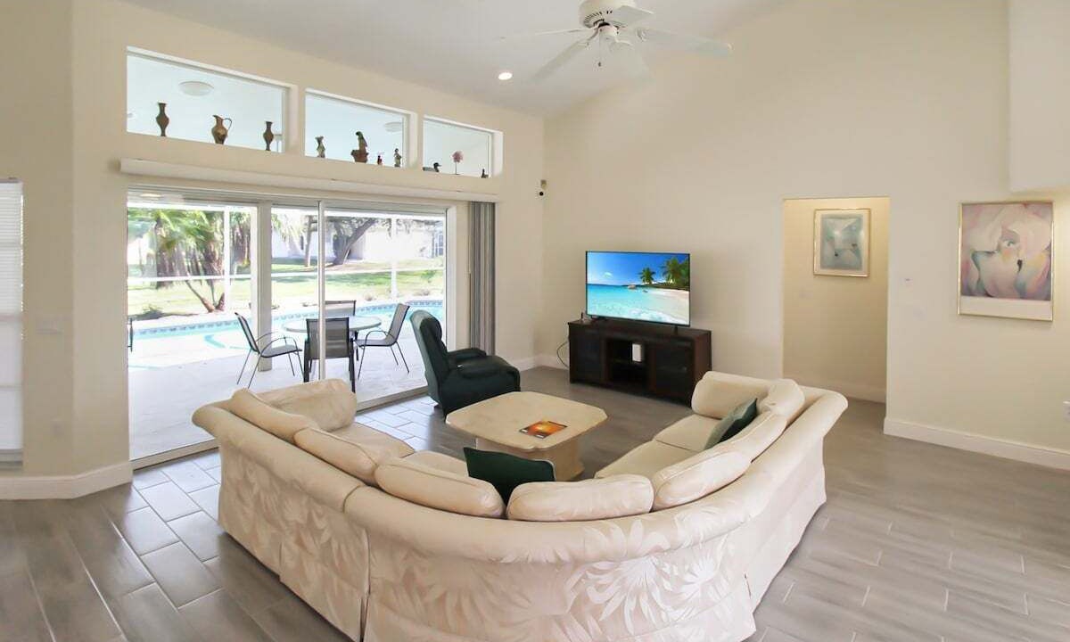 Photo of Livingroom in Deep Creek