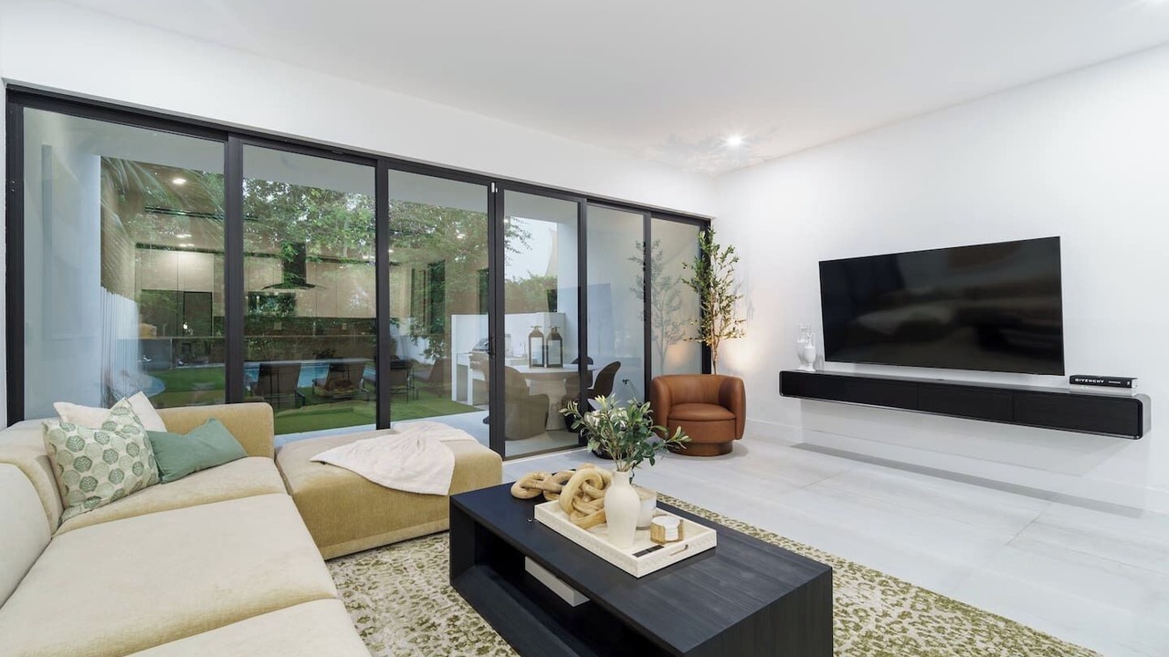 Photo of Livingroom in Coconut Grove