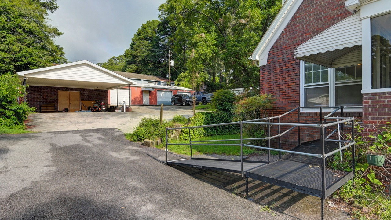 Photo of Outdoor in Rosewood