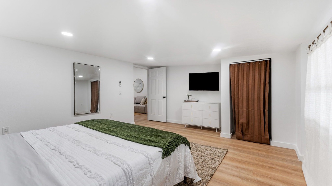Photo of Bedroom in Egypt Lake-Leto