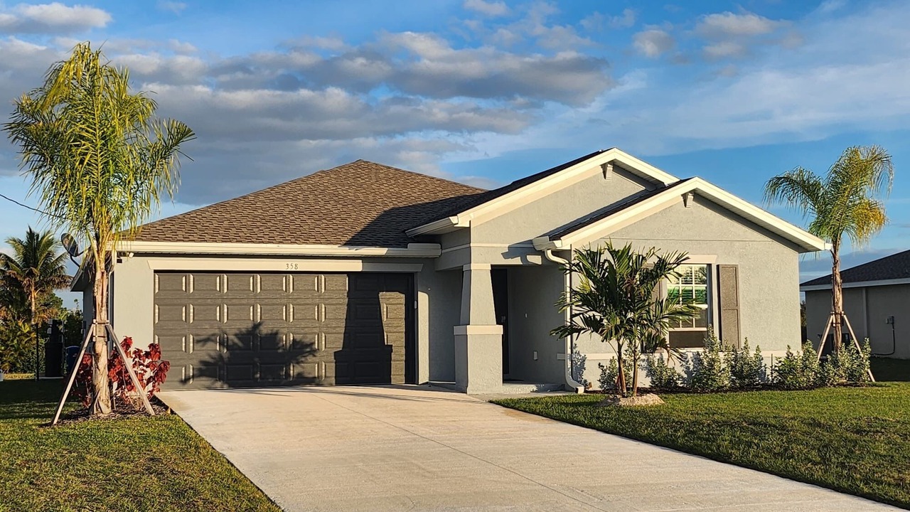 Photo of Outdoor in Lehigh Acres