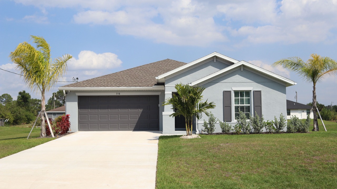 Photo of Outdoor in Lehigh Acres