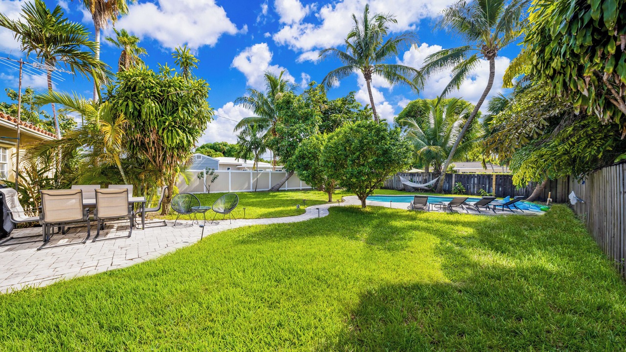 Photo of Outdoor in Poinsettia Heights