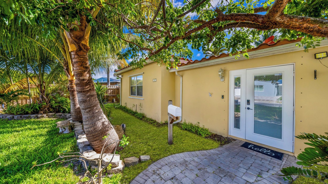Photo of Outdoor in Poinsettia Heights