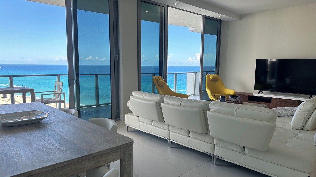 Photo of Livingroom in Singer Island