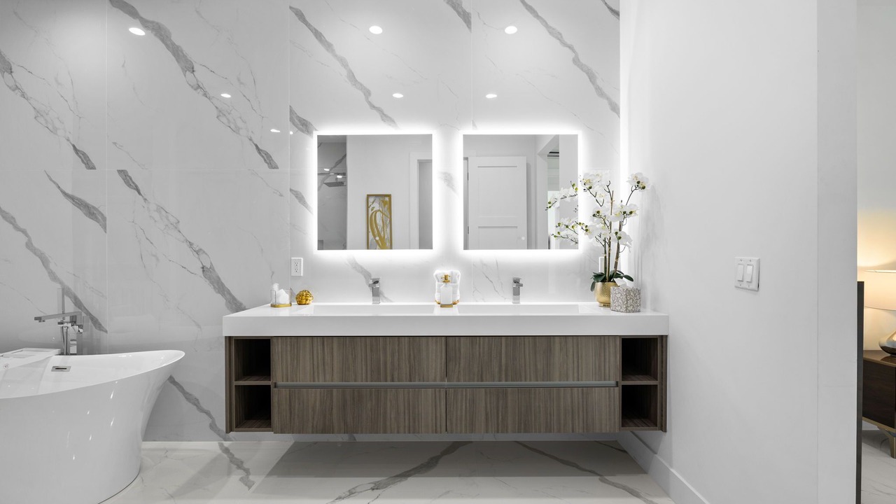 Photo of Bathroom in Riverside Park