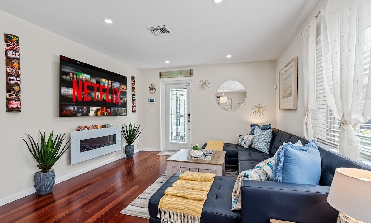 Photo of Livingroom in Imperial Point