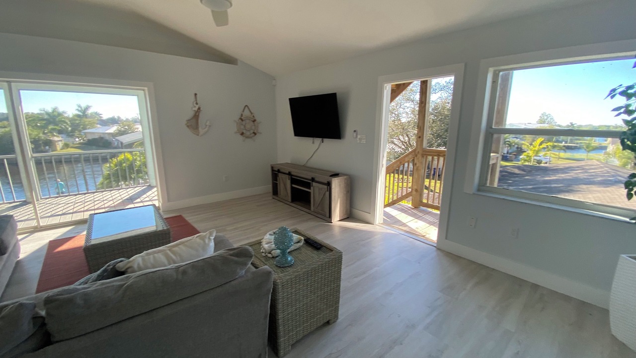 Photo of Livingroom in Fort Myers Shores