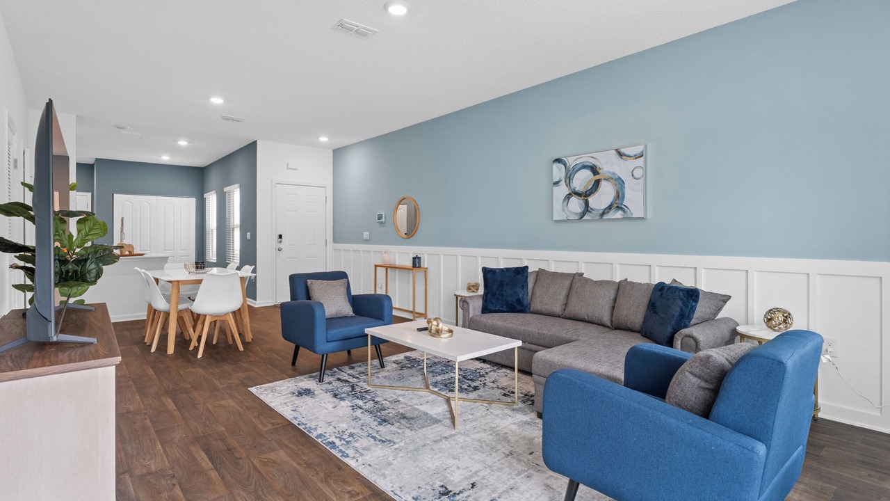 Photo of Livingroom in Baymeadows