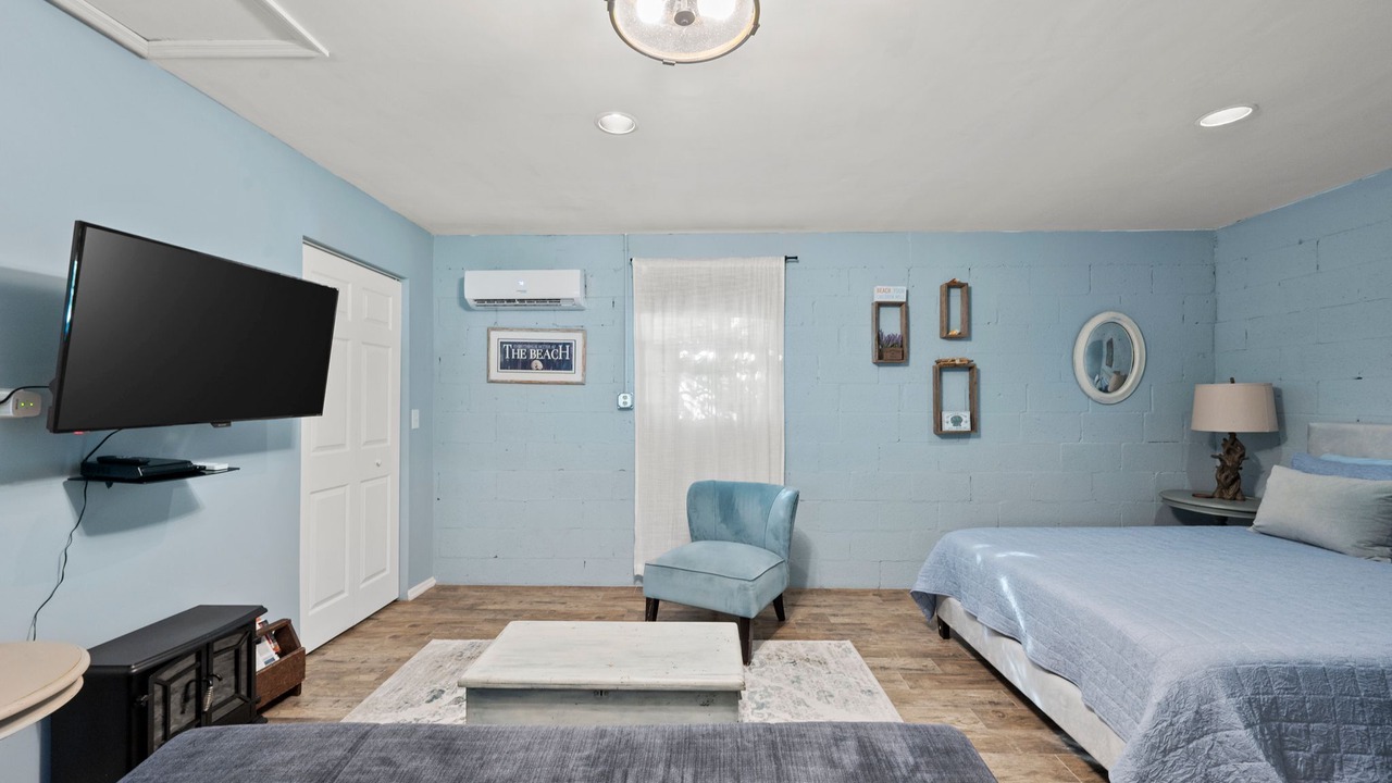 Photo of Bedroom in Naples Park
