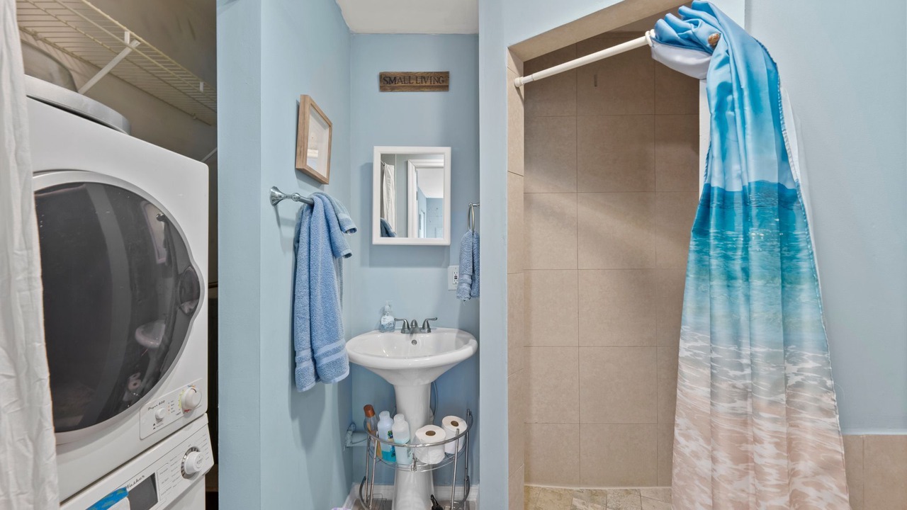 Photo of Bathroom in Naples Park