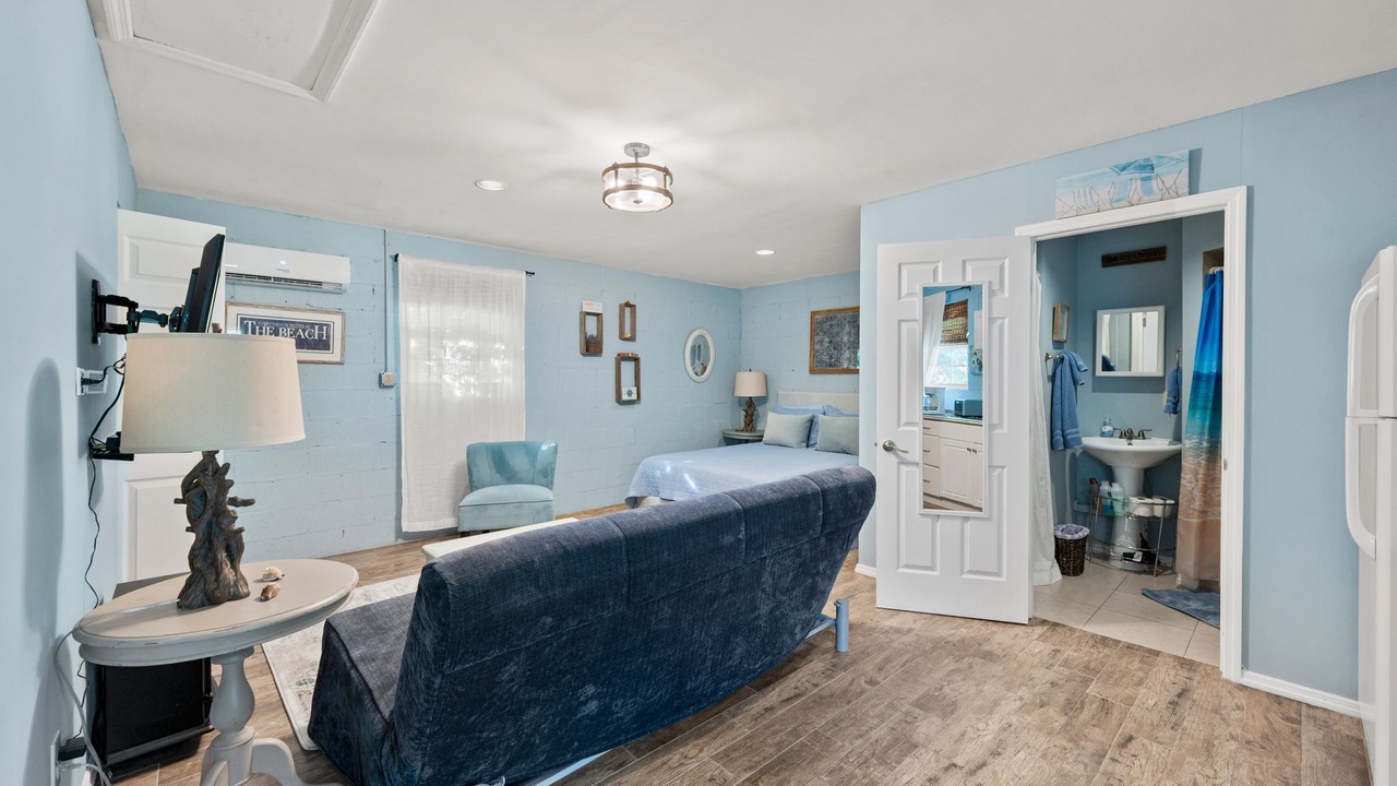 Photo of Bedroom in Naples Park