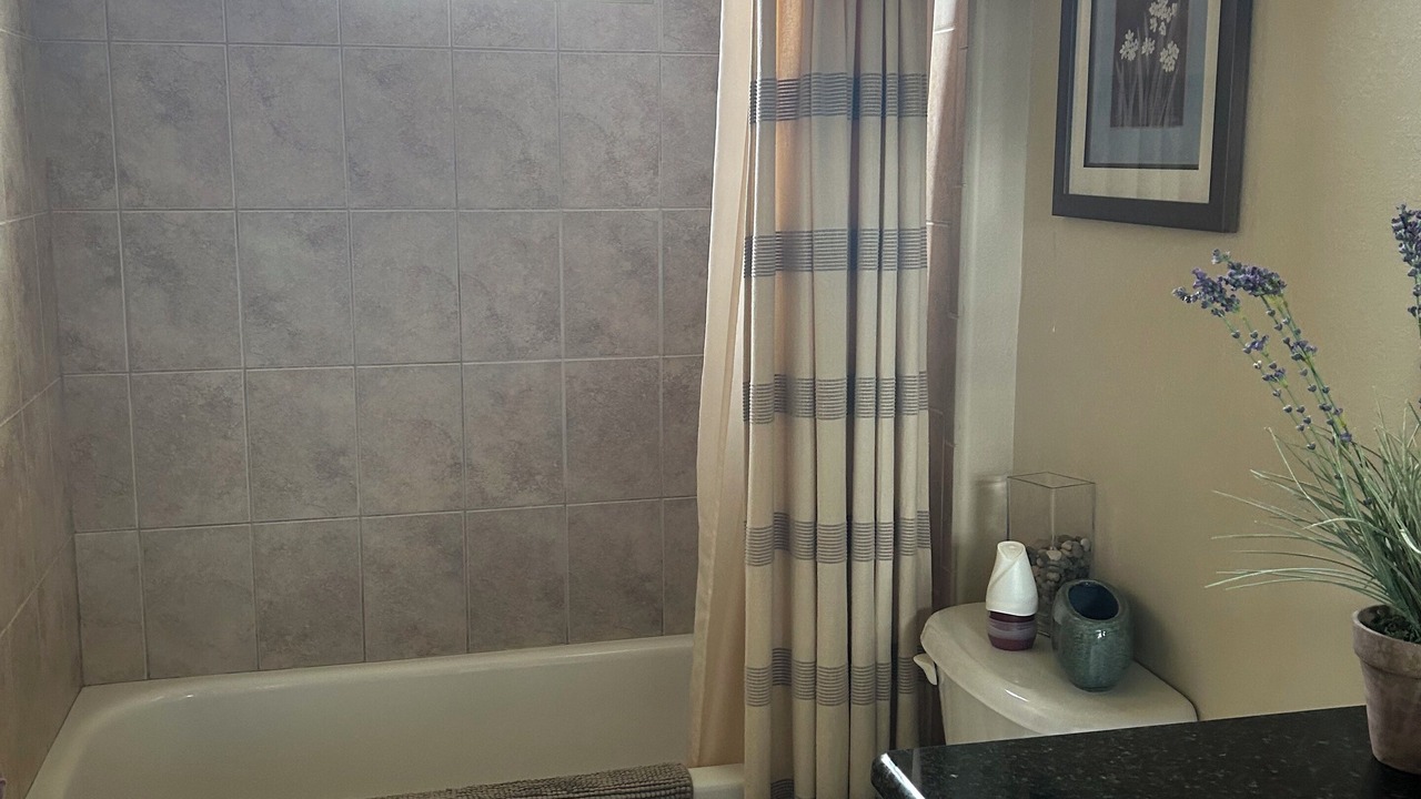 Photo of Bathroom in Eisenhower