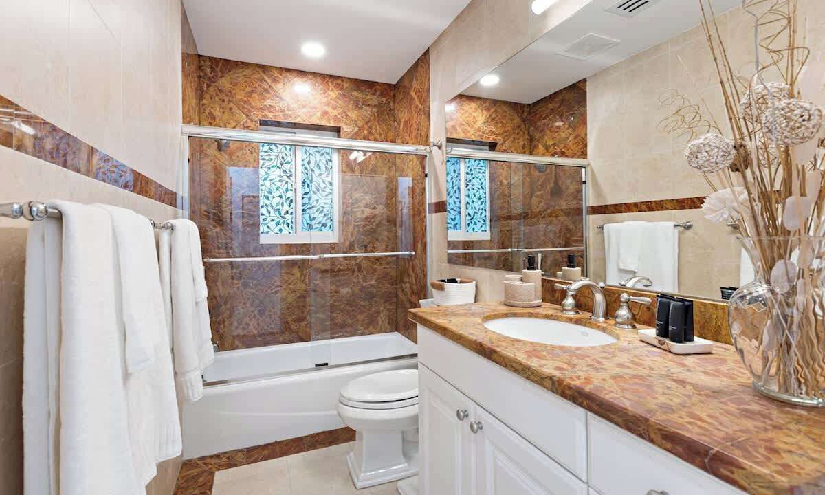 Photo of Bathroom in East Fort Lauderdale