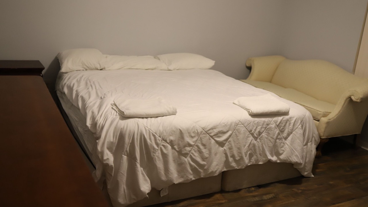 Photo of Bedroom in Greenview Shores